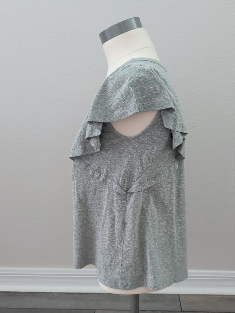 LOFT Heather Gray Ruffle Sleeve Tee - Picture 3 of 5